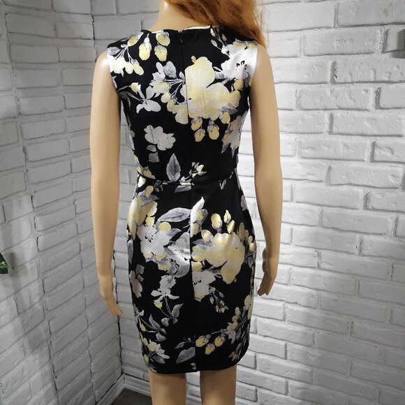 Kate-Lily Ladies V-neck Size 4 Fitted Sleeveless Dress - Picture 2 of 8